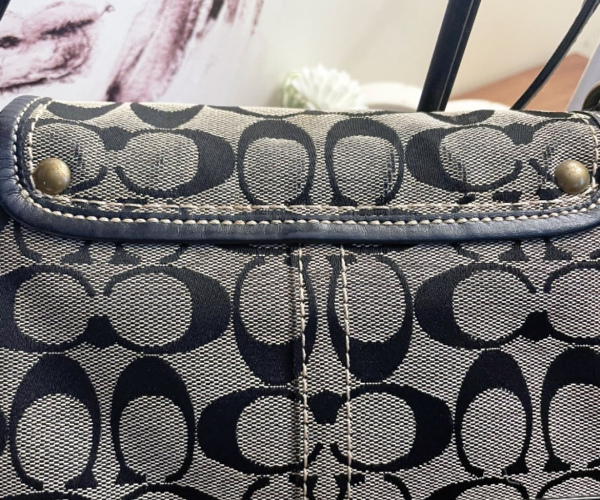 Coach Vintage Signature Turn Lock Shoulder Bag Black Canvas Leather Authentic